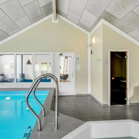 Casa vacanze 5 Bedroom Lovely In Blåvand