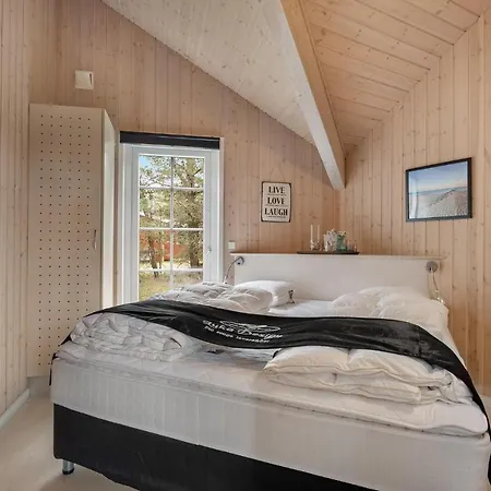 펜션 Beach Front Home In Blavand With Sauna Blåvand